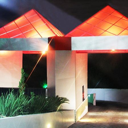 Dom Suites Motel (Adults Only) Салвадор Екстериор снимка