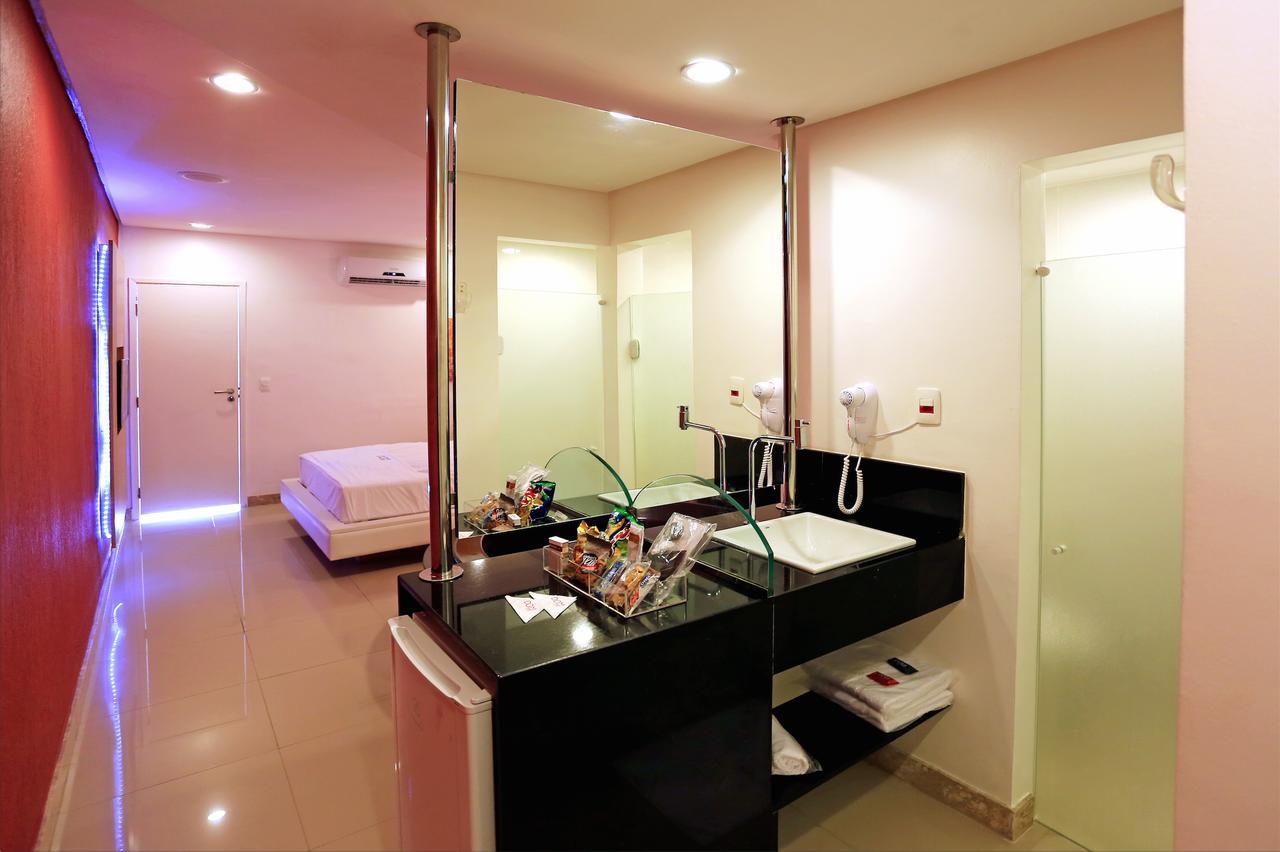Dom Suites Motel (Adults Only) Салвадор Екстериор снимка