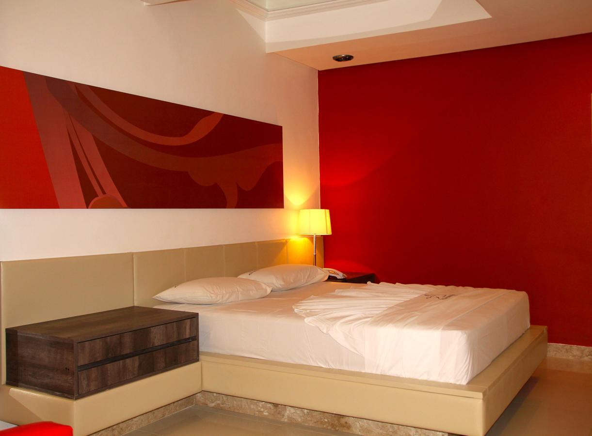 Dom Suites Motel (Adults Only) Салвадор Екстериор снимка